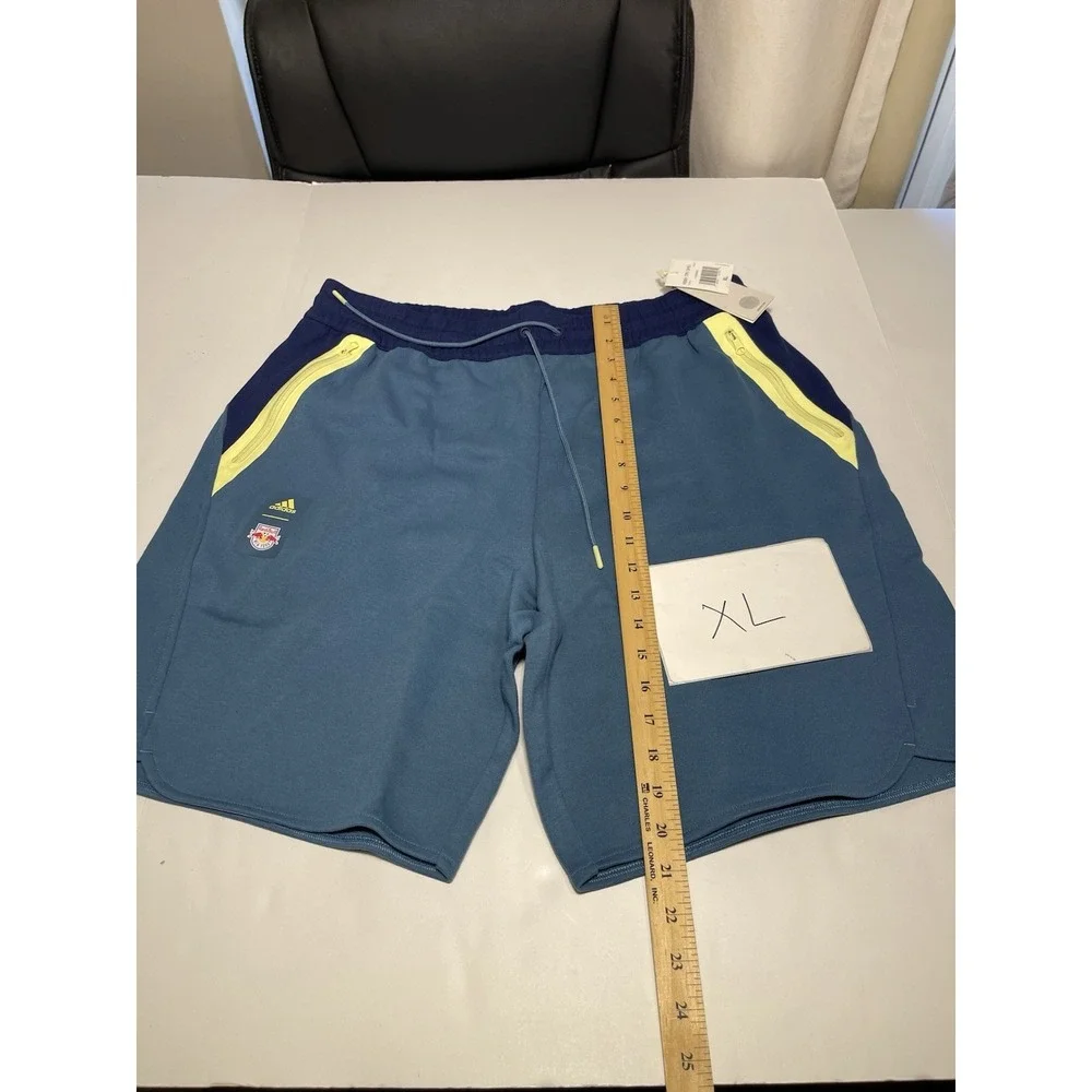 Adidas Men's New York Red Bulls Player Travel Soccer Shorts Blue Size XL New